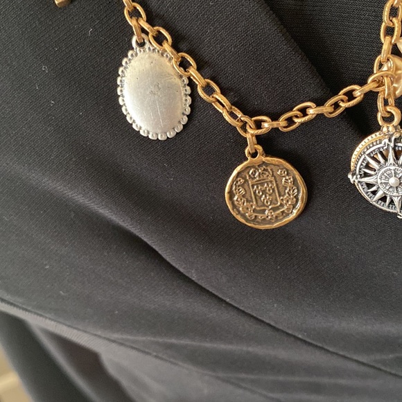 Around the wonderful world in a Patricia Nash, charm necklace 🌺 - Picture 7 of 10